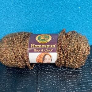NWT Lion Brand Homespun Thick & Quick 88% Acrylic 12% Polyester Color 381 Barley